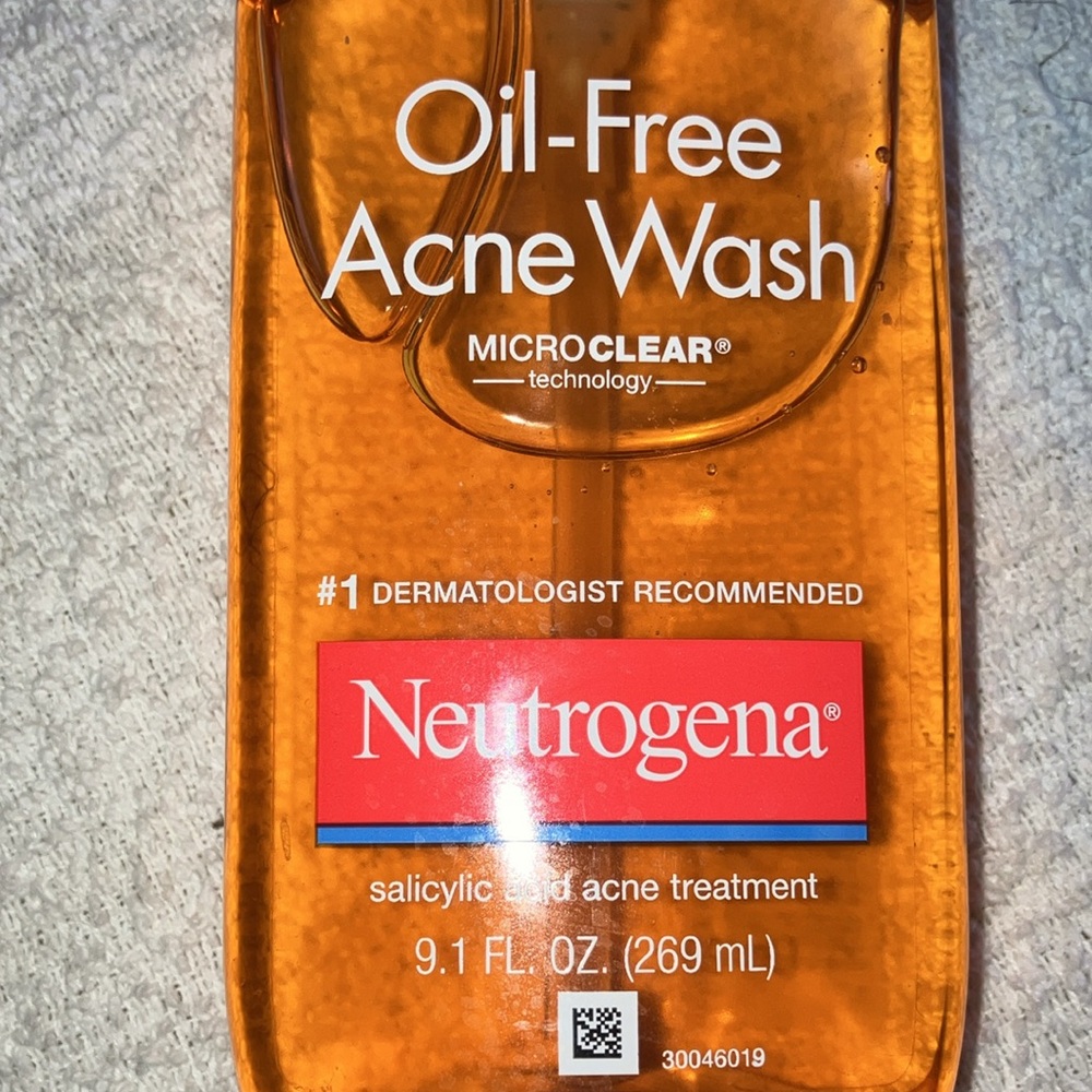Neutrogena Oil-Free Acne Wash - Orange